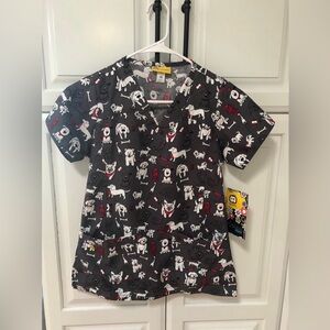 Wonderwink dogs scrub top